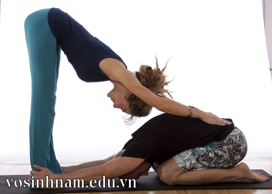 Chua-xuat-tinh-som-bang-yoga